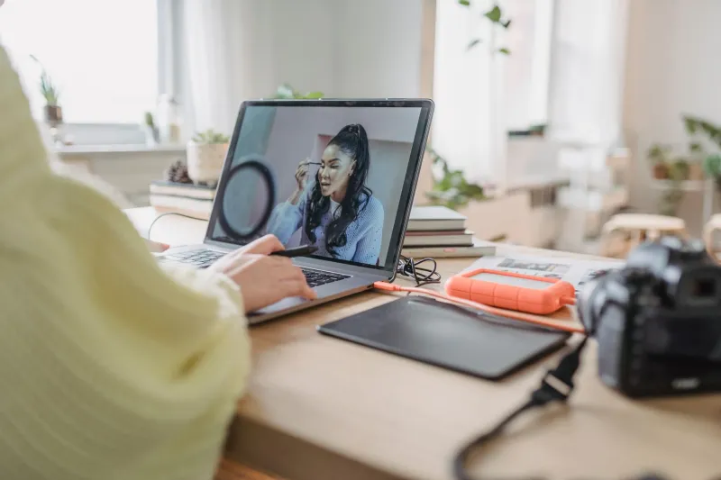Upload Once, Earn More: How Smart Image Tools Are Flipping the Economics of the Creator Business